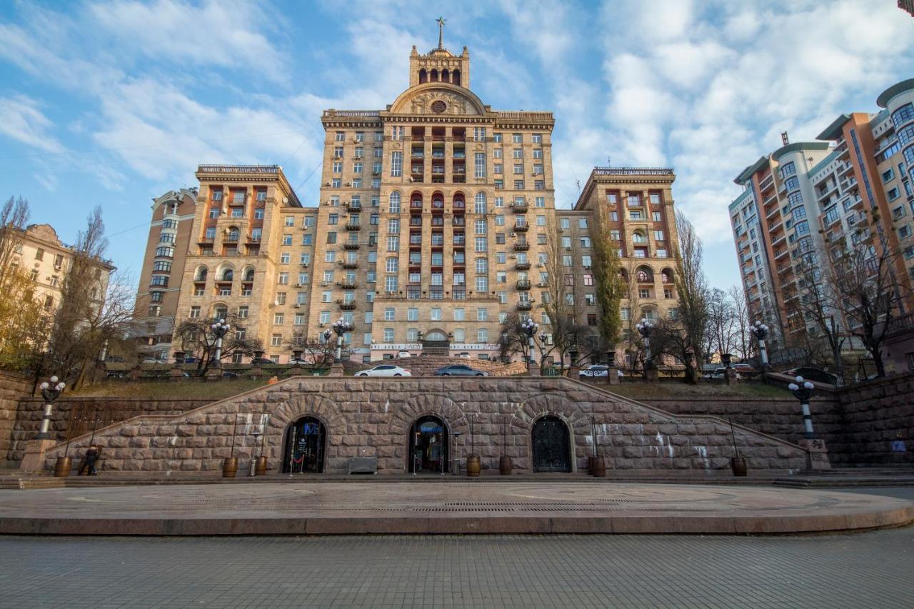 Central Apartments On Khreschatyk Kiev Bagian luar foto