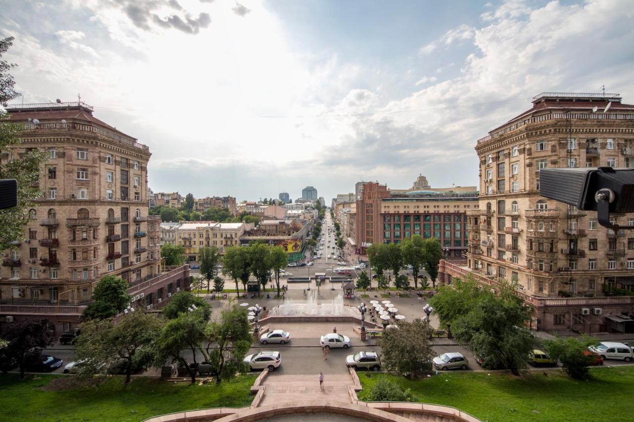 Central Apartments On Khreschatyk Kiev Bagian luar foto